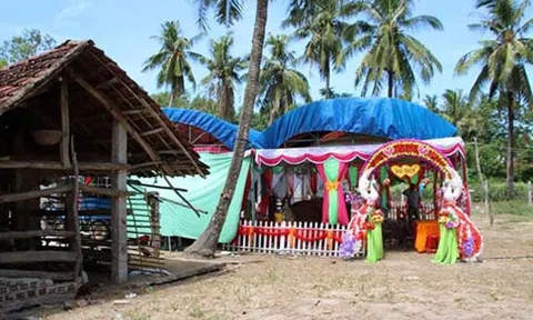 Vụ tai nạn thảm khốc ở Quảng Nam: Rơi nước mắt nhìn rạp cưới không người